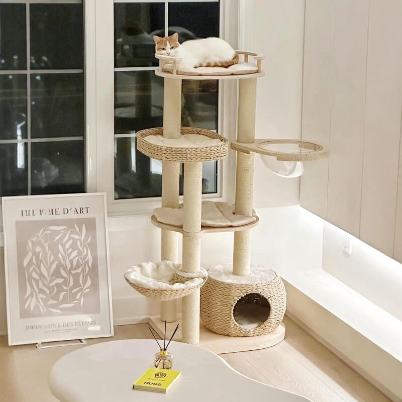 Whispering Hollow Cat Tree – Happy & Polly