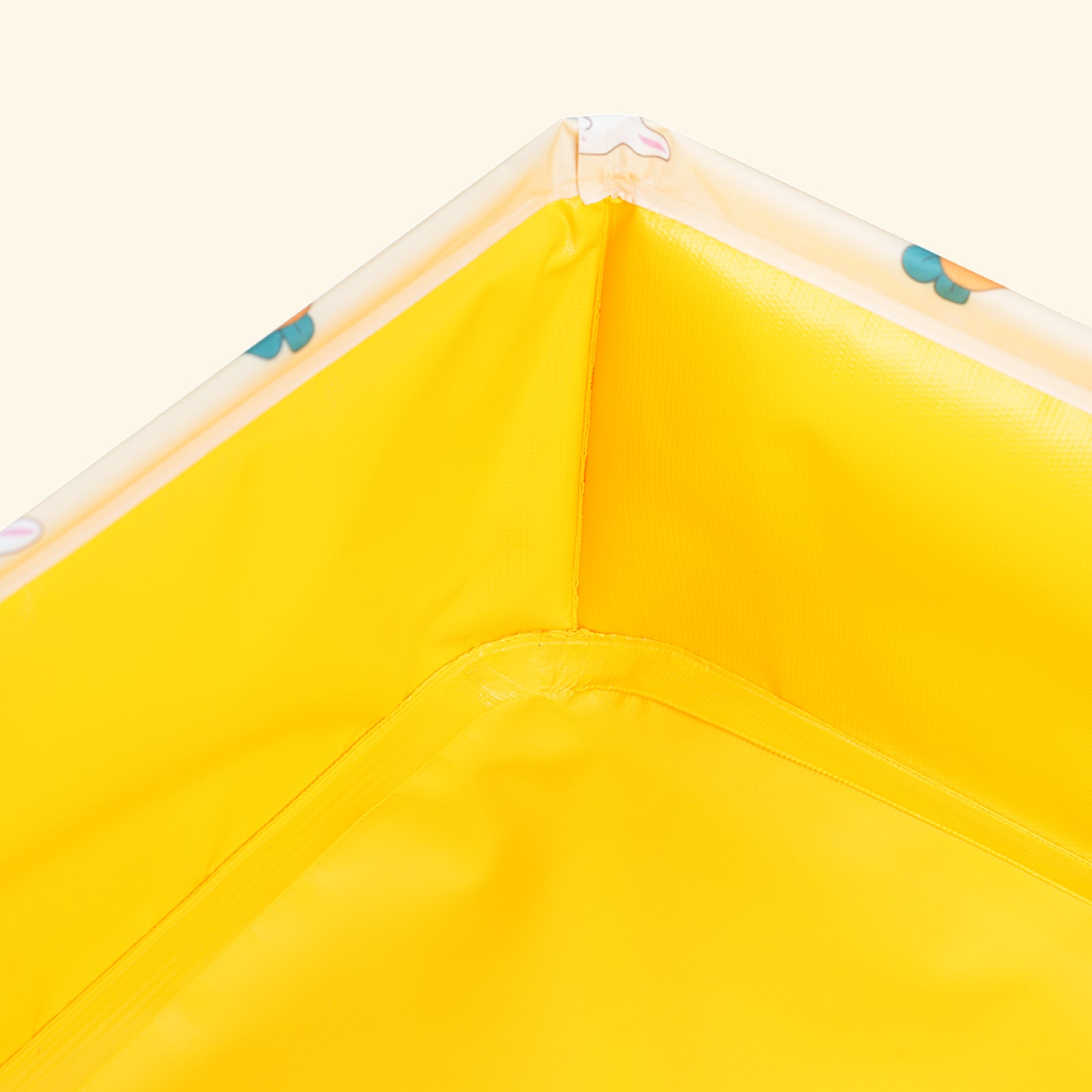 Portable Foldable Cat Litter Box – Perfect for Travel and Easy Cleanup Anywhere