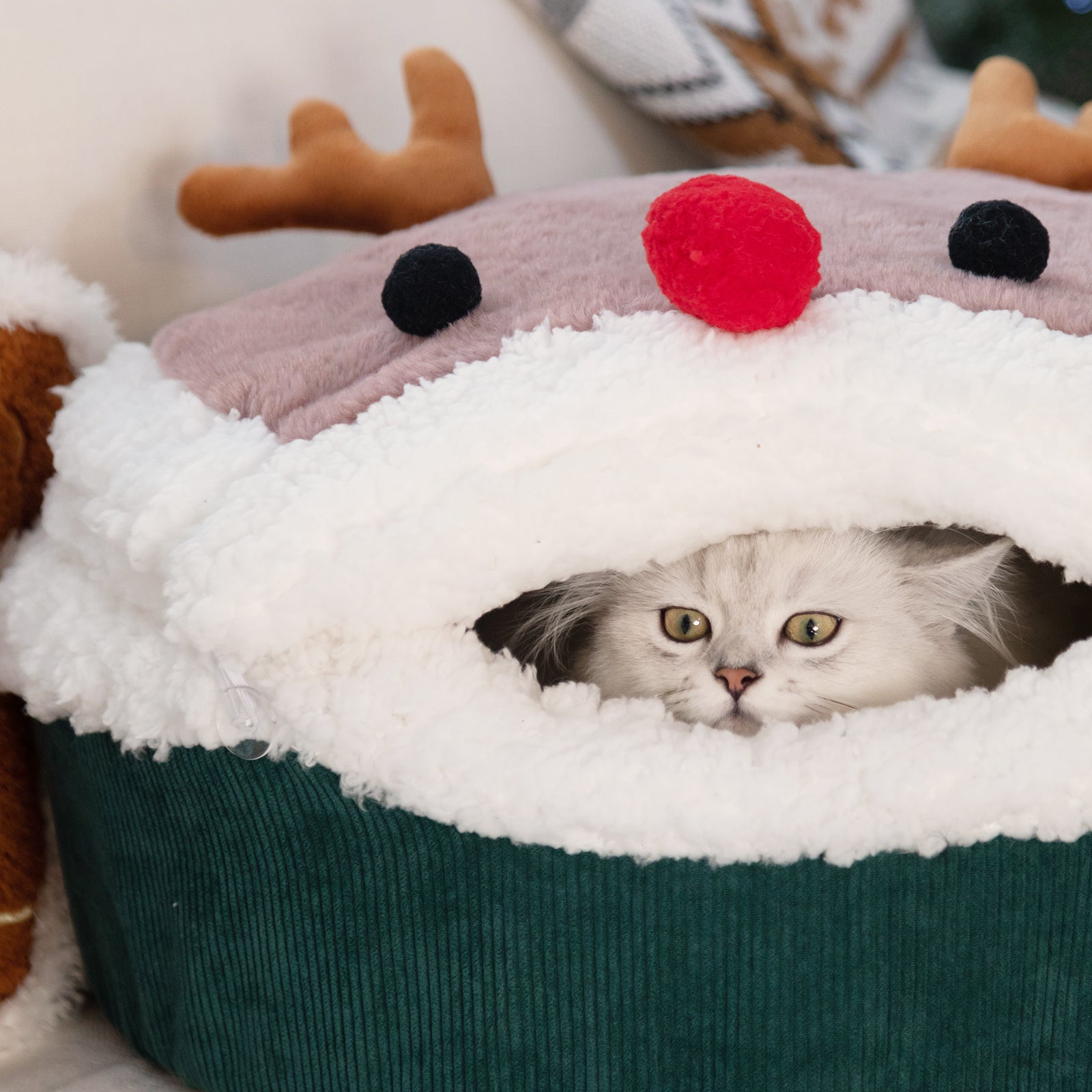 Reindeer Style Cat Bed