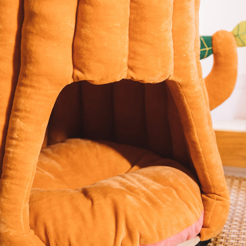 Tree-shaped cat bed details